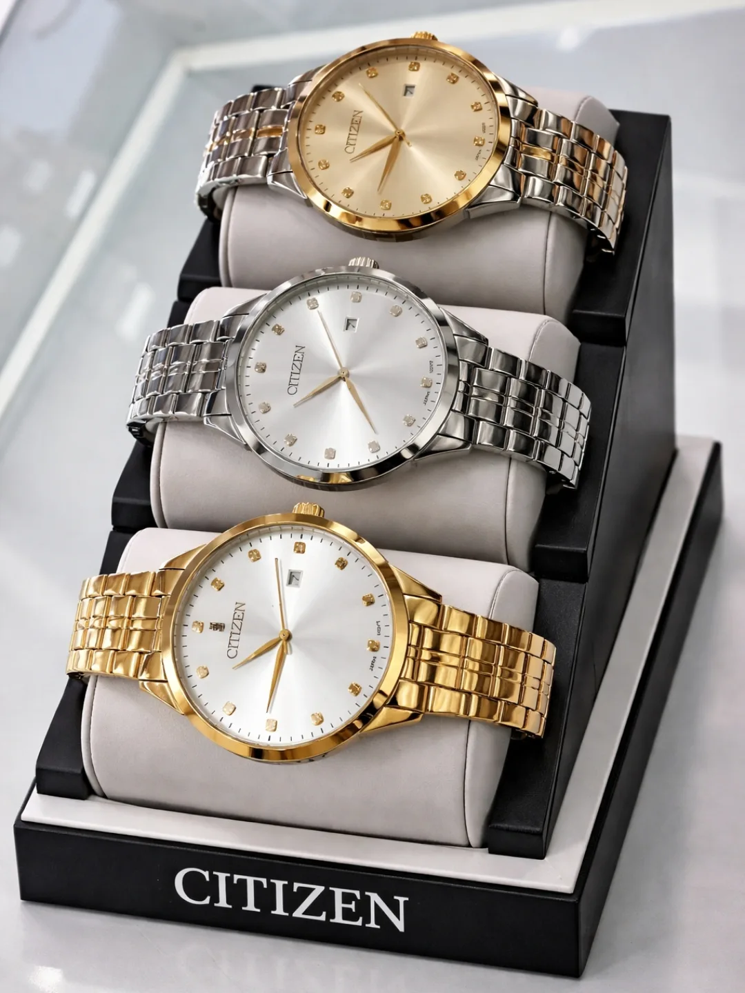 ساعت سیتیزن با موتور کوارتز ژاپنی